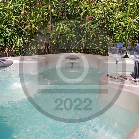 Hébergement de vacances Lovely In With House Sea View Split