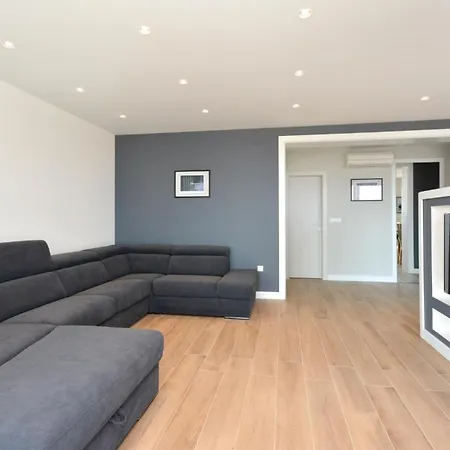 Holiday home Lovely In With House Sea View Split